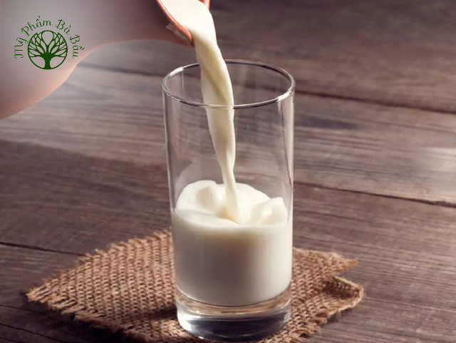 Mẹ bầu nên chia nhỏ lượng sữa đậu nành trong ngày để tốt cho sức khỏe