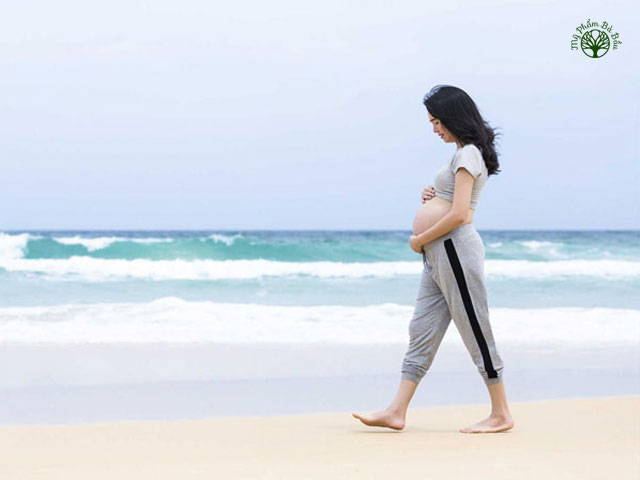 Mẹ bầu chỉ nên đi bộ khi sức khỏe thật sự ổn định