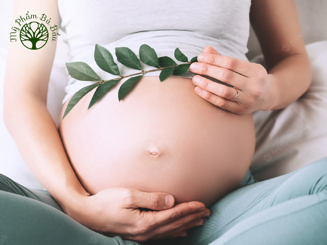 Hình dáng và kích thước vùng bụng của mẹ bầu không liên quan đến giới tính thai nhi