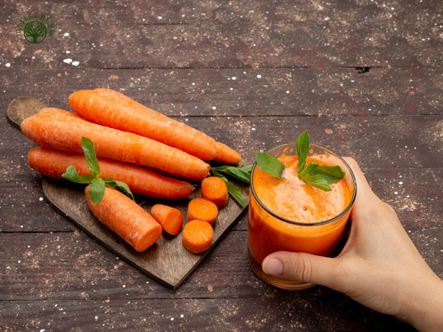 Cà rốt có chứa nhiều các nhóm vitamin, đặc biệt là vitamin A giúp sữa mẹ đặc và thơm hơn