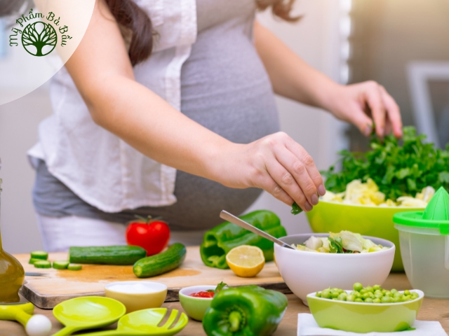 Dinh dưỡng đóng vai trò quan trọng trong việc bổ sung dưỡng chất khi mẹ bị động thai