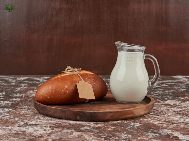 Bánh mì và sữa luôn là hai nguồn dưỡng chất quan trọng cho cơ thể mẹ bầu